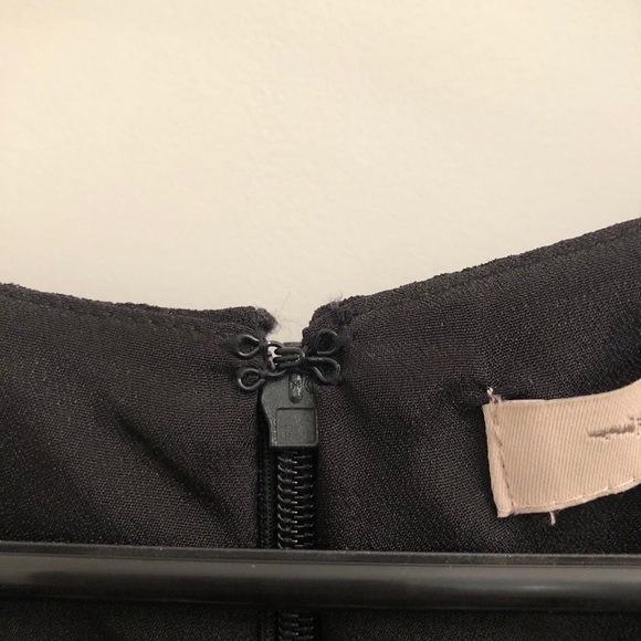 Two-Toned Black Patterned Dress - Picture 5 of 10